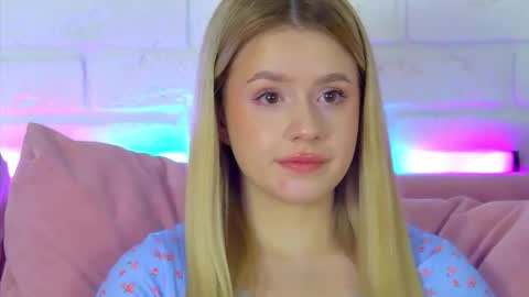 Snapshot of milanabalmain chatting on 03.16.26 MilanaBalmain online show from 03.16.26