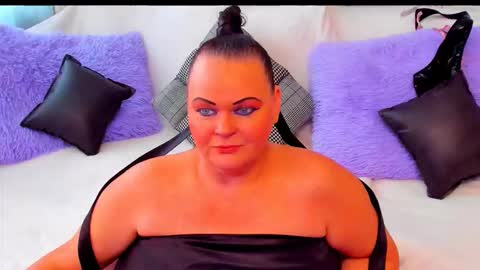 Lana online show from 11.22.25