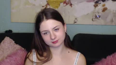 milanaroz online show from 02.15.25