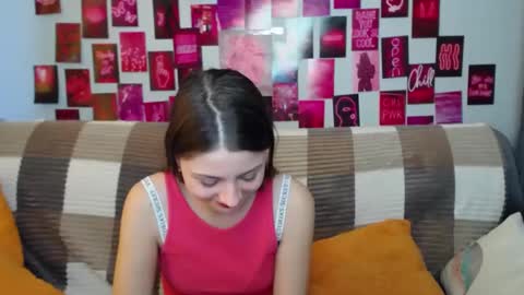 milanaroz online show from 02.20.25