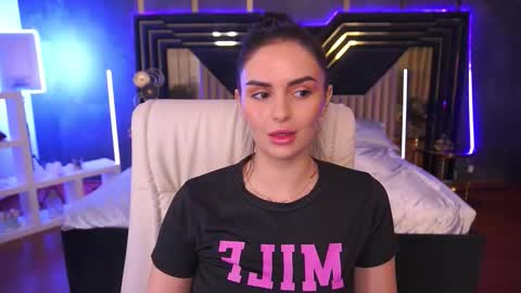 Snapshot of milashalovely chatting on 10.17.25 Milasha online show from 10.17.25