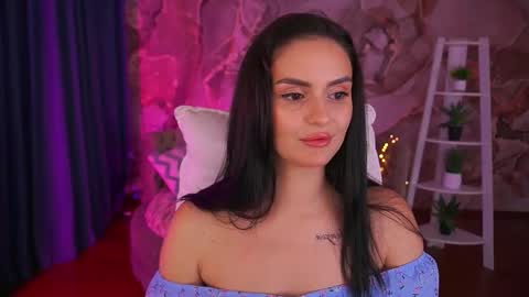 Snapshot of milashalovely chatting on 12.03.25 Milasha online show from 12.03.25