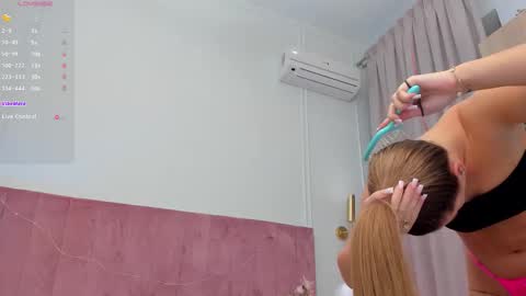 Snapshot of milavox chatting on 02.18.26 Mia online show from 02.18.26