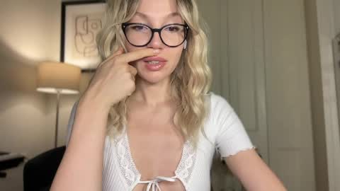 Mila online show from 03.29.26