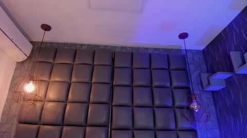 Snapshot of mile_u chatting on 02.16.25 Milena online show from 02.16.25