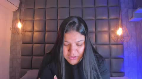 Snapshot of mile_u chatting on 09.18.25 Milena online show from 09.18.25