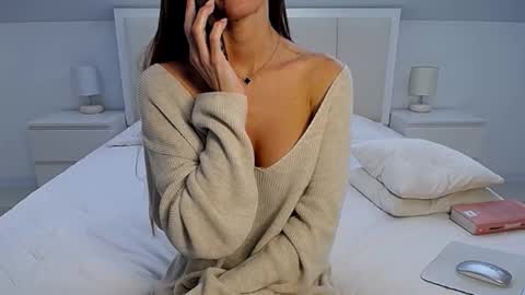 Snapshot of milena29 chatting on 03.16.26 Milena online show from 03.16.26