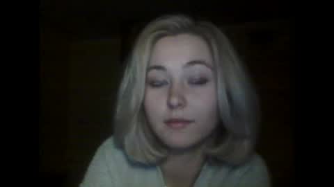Snapshot of milena391630 chatting on 02.15.25 Milena new nonude shy blonde natural online show from 02.15.25