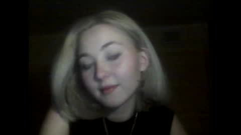 Snapshot of milena391630 chatting on 02.17.25 Milena new nonude shy blonde natural online show from 02.17.25