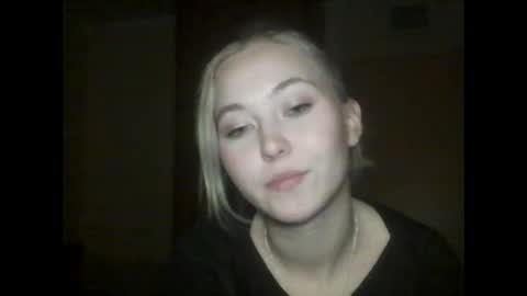 Snapshot of milena391630 chatting on 02.23.25 Milena new nonude shy blonde natural online show from 02.23.25