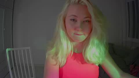 Snapshot of milena391630 chatting on 02.08.26 Milena new nonude shy blonde natural online show from 02.08.26