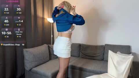 Snapshot of milena_whity chatting on 03.12.26 Milena online show from 03.12.26