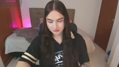 Snapshot of miley_baker chatting on 06.19.26 Miley online show from 06.19.26