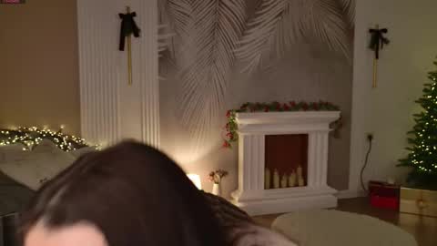 Miley online show from 12.16.25