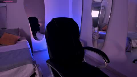 Snapshot of mileycruz_ chatting on 12.13.24 Miley Cruz IG miley model23 online show from 12.13.24