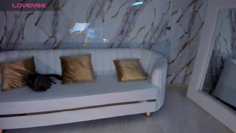 Snapshot of mileycruz_ chatting on 02.17.25 Miley Cruz IG miley model23 online show from 02.17.25