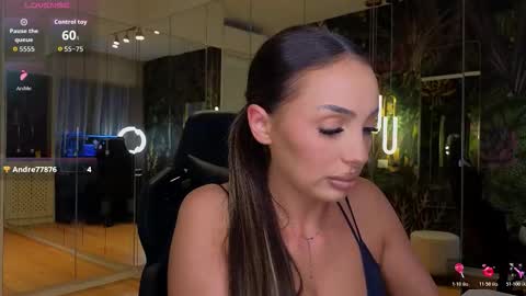 Miley Sin online show from 12.14.25