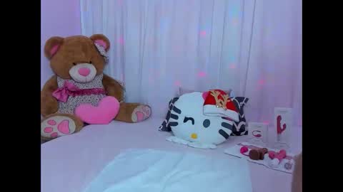 Snapshot of milf_bigass_ chatting on 12.04.24 Antonella online show from 12.04.24