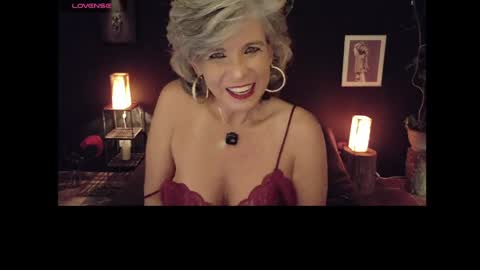 Snapshot of milf_ette chatting on 05.12.26 Fabiola online show from 05.12.26
