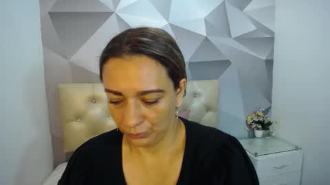 Snapshot of milf_hugeboobs chatting on 11.10.25 milf_hugeboobs online show from 11.10.25