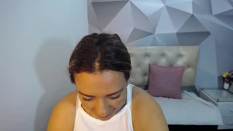 Snapshot of milf_hugeboobs chatting on 11.19.25 milf_hugeboobs online show from 11.19.25