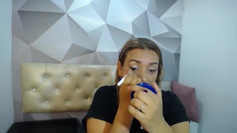 Snapshot of milf_hugeboobs chatting on 12.14.25 milf_hugeboobs online show from 12.14.25