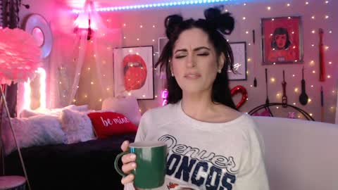Milf Lacey online show from 01.12.25