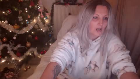 Sarrahkenda online show from 12.21.25