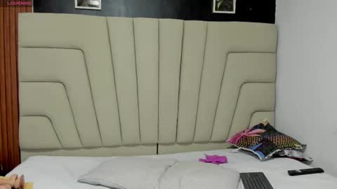 Snapshot of milf_meli chatting on 03.11.25 milf_meli online show from 03.11.25