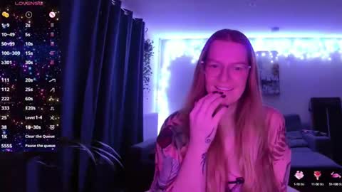 Snapshot of milf_tara36 chatting on 01.05.25 Milf Tara36 online show from 01.05.25