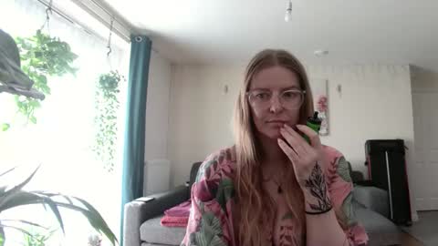 Snapshot of milf_tara36 chatting on 03.04.25 Milf Tara36 online show from 03.04.25