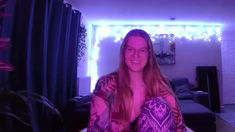 Snapshot of milf_tara36 chatting on 03.05.25 Milf Tara36 online show from 03.05.25