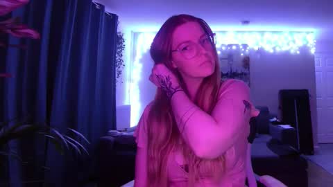 Snapshot of milf_tara36 chatting on 03.12.25 Milf Tara36 online show from 03.12.25