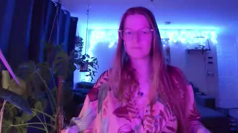 Snapshot of milf_tara36 chatting on 02.16.26 Milf Tara36 online show from 02.16.26