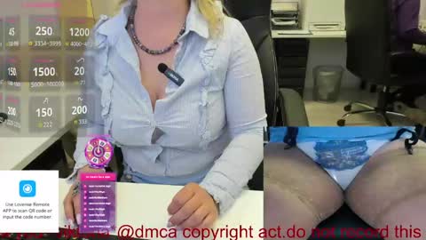 Snapshot of milf_viktoria chatting on 05.18.26 Viktoria online show from 05.18.26