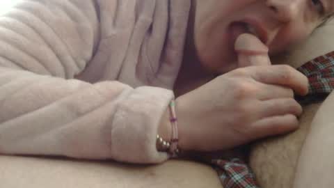 Snapshot of milfanddilf696969 chatting on 02.19.25 milfanddilf696969 online show from 02.19.25