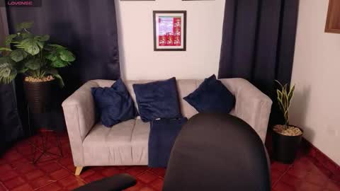 Snapshot of milfarlet chatting on 01.14.26 Arlet online show from 01.14.26