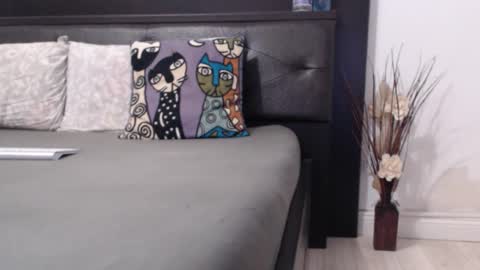 milfa online show from 09.17.25