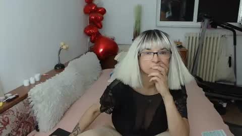 Snapshot of milfdolores chatting on 07.23.26 milfdolores online show from 07.23.26