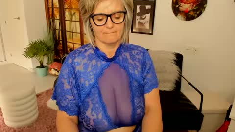 MilfElla online show from 03.04.25