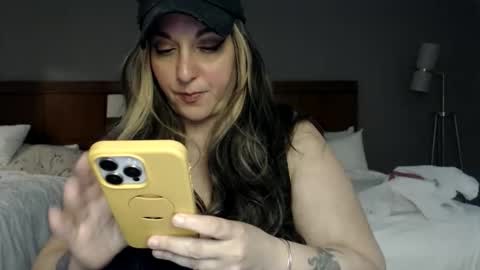 MILF Monee online show from 05.06.26