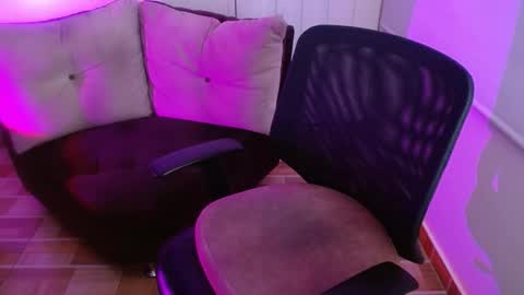 Snapshot of milfrosalie chatting on 03.12.26 Rosalie online show from 03.12.26