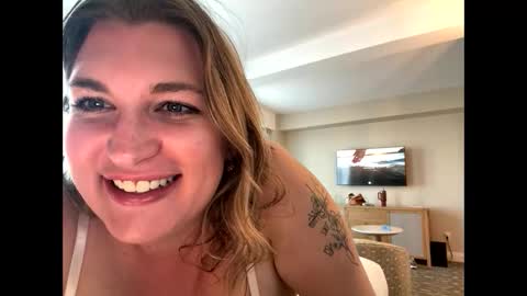 Snapshot of milfsammyyy chatting on 02.10.26 milfsammyyy online show from 02.10.26