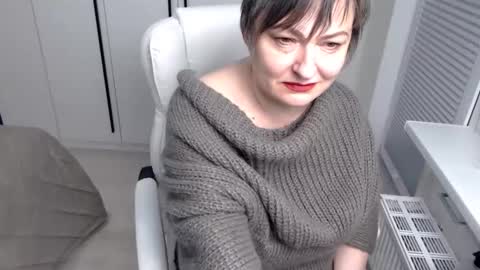 Snapshot of milfscarlette chatting on 02.03.25 MilfScarlette online show from 02.03.25
