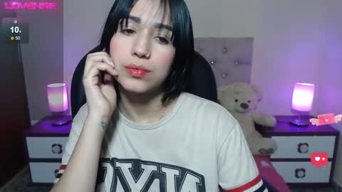 Snapshot of milk_little4u chatting on 11.17.25 luci online show from 11.17.25