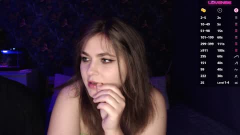 Snapshot of milk_slice chatting on 12.10.24 Stella and Neo online show from 12.10.24