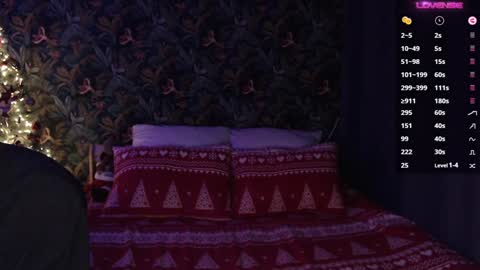 Snapshot of milk_slice chatting on 01.09.25 Stella and Neo online show from 01.09.25