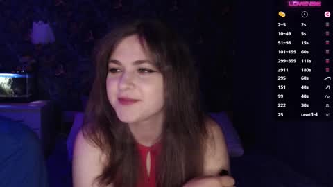 Snapshot of milk_slice chatting on 10.27.25 Stella and Neo online show from 10.27.25