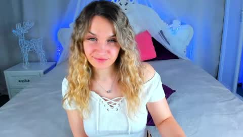 milkablond online show from 03.16.26