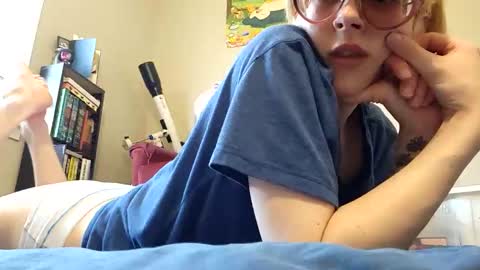 MilkandHoney online show from 03.11.26